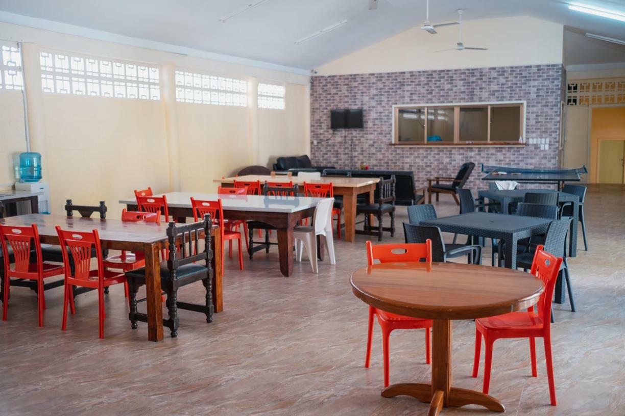 Karls Getaway Hotel And Tours Απία Εξωτερικό φωτογραφία